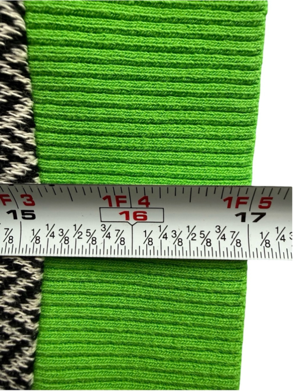 Zara Black & White Chevron Mini Skirt with Bright Green Trim Size M Y2K - Picture 6 of 7